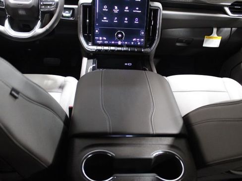 New 2026 GMC Yukon XL Elevation w/ Elevation Premium Package image 36