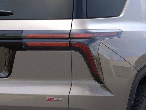 New 2026 Chevrolet Traverse Z71 w/ Driver Confidence Package AWD/4WD image 11