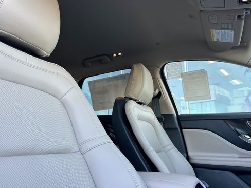 Used 2025 Lincoln Corsair FWD w/ Equipment Group 101A image 18