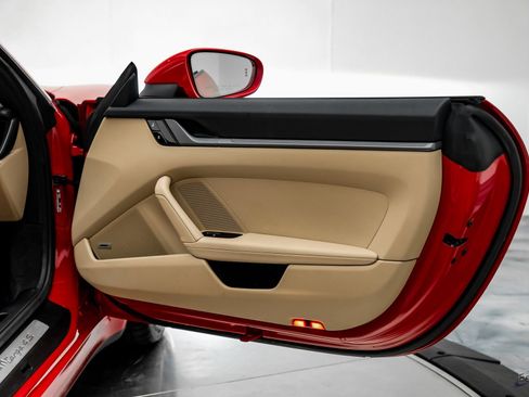 Used 2021 Porsche 911 Targa 4S Heritage Design image 90