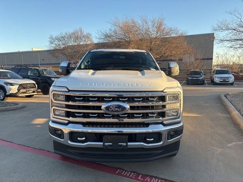 Used 2024 Ford F250 Lariat w/ Chrome Package image 2