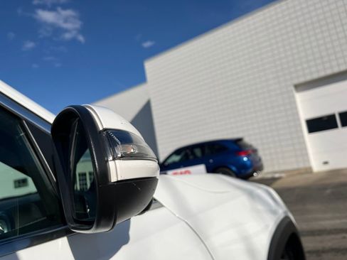 Certified 2025 Mercedes-Benz GLB 250 4MATIC image 18