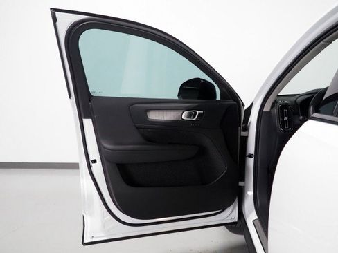 Used 2024 Volvo XC40 B5 Plus Dark w/ Climate Package image 52