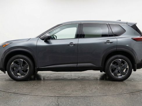Used 2025 Nissan Rogue SV image 5