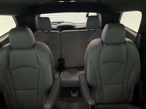 Used 2022 Buick Enclave Essence image 22