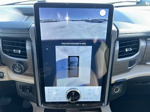 Used 2023 Ford Expedition Max Limited image 34