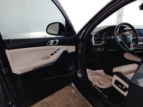 Used 2022 BMW X5 xDrive45e w/ Premium Package AWD/4WD image 27