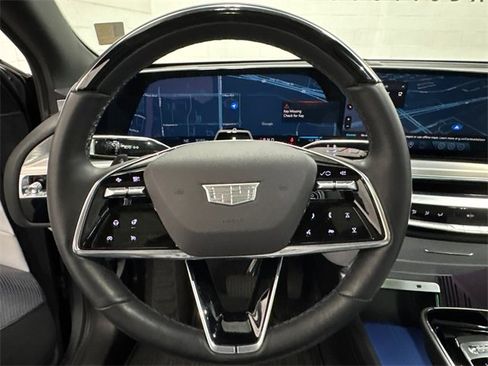 Used 2024 Cadillac Lyriq Luxury image 15