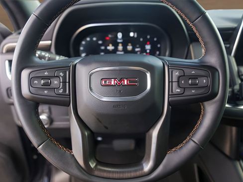 Used 2023 GMC Yukon XL AT4 AWD/4WD image 12