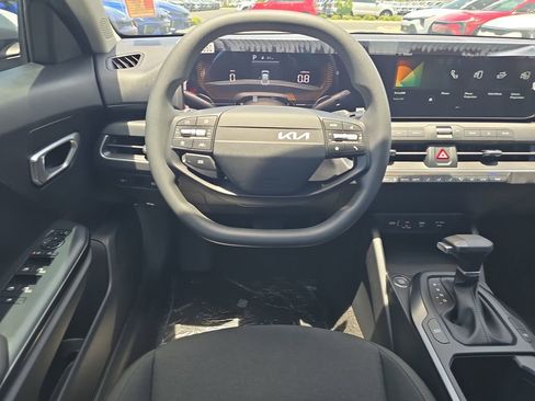 New 2026 Kia K4 FWD image 12