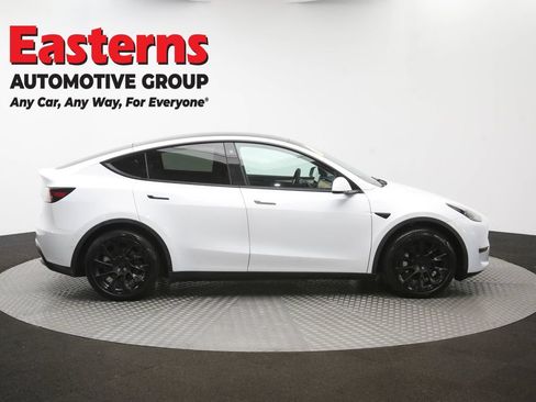 Used 2022 Tesla Model Y Long Range AWD/4WD image 38