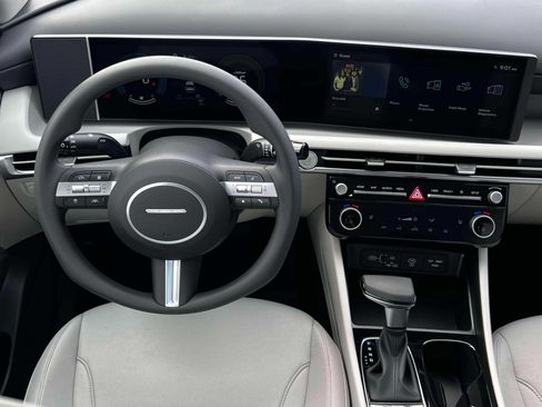 New 2026 Hyundai Tucson SEL image 17