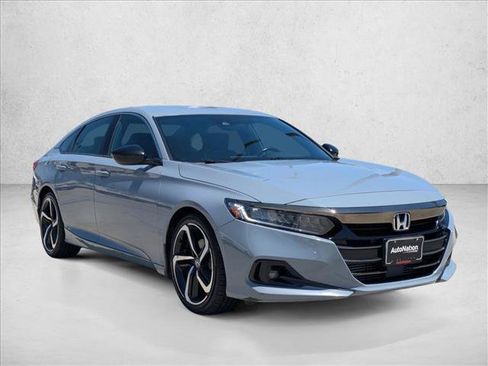 Used 2022 Honda Accord Sport image 3