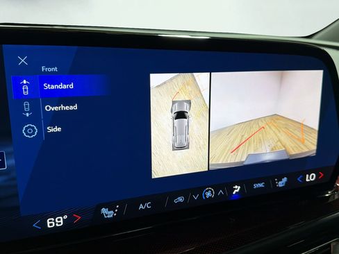 Used 2024 Chevrolet Traverse Z71 w/ LPO, Floor Liner Package AWD/4WD image 35