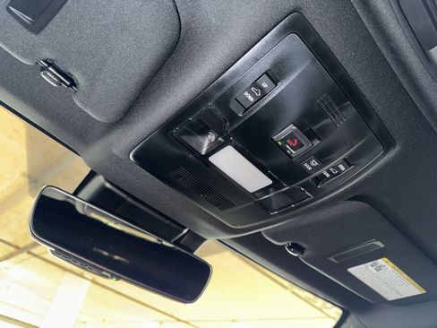 Used 2024 Lexus UX 250h F Sport image 31