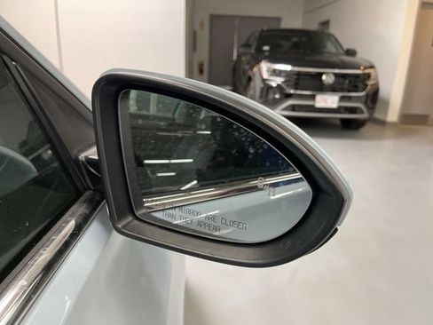 New 2026 Volkswagen Jetta SE FWD image 12