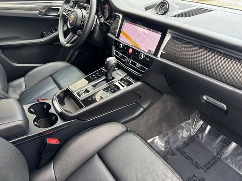 Certified 2026 Porsche Macan S AWD/4WD image 18