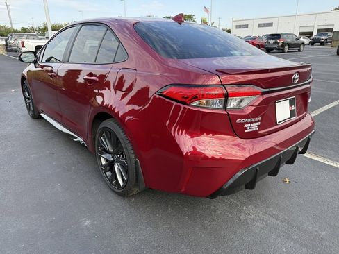 Certified 2025 Toyota Corolla SE image 4