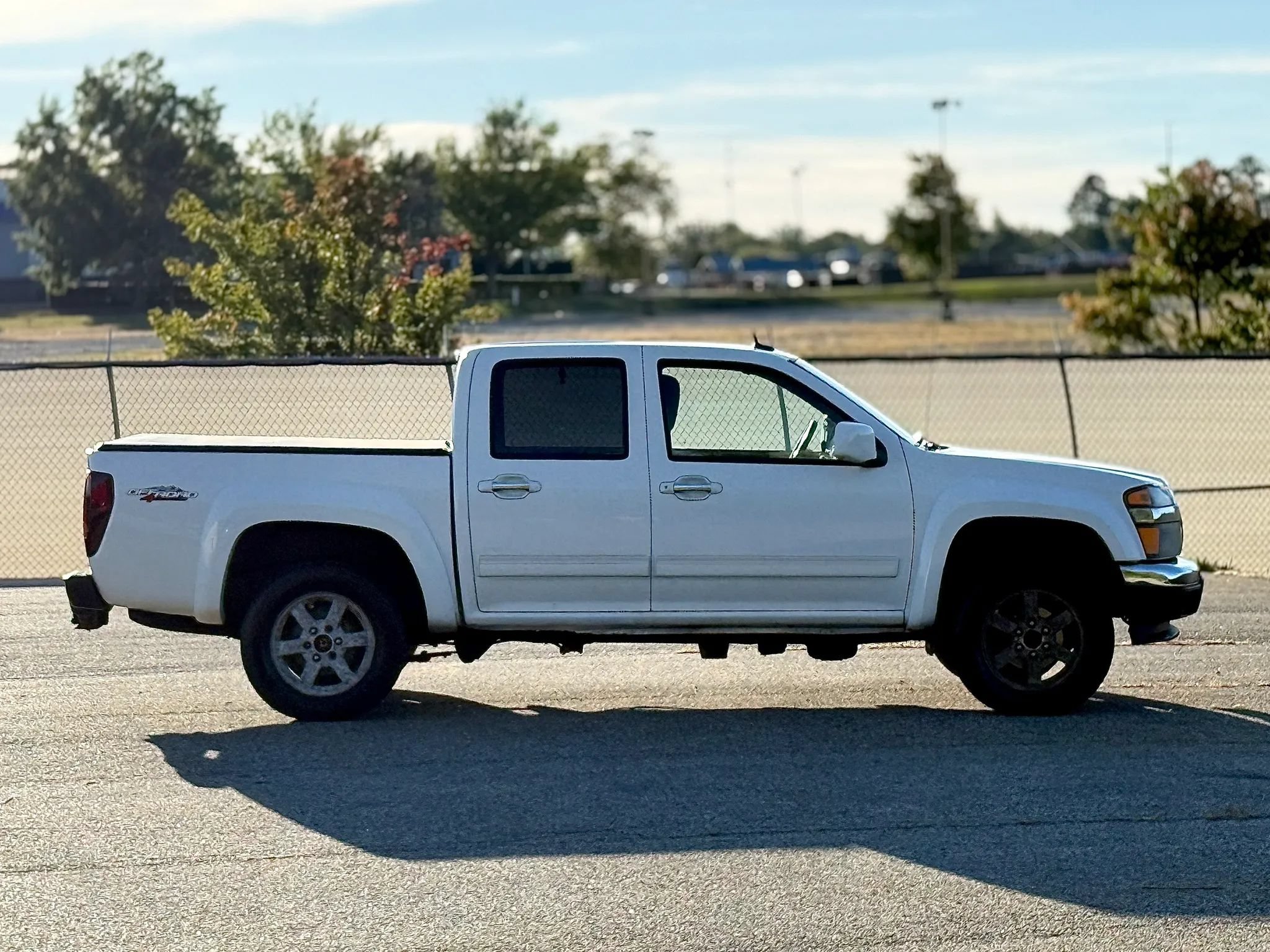 Used 2011 GMC Canyon SLE AWD/4WD image 7
