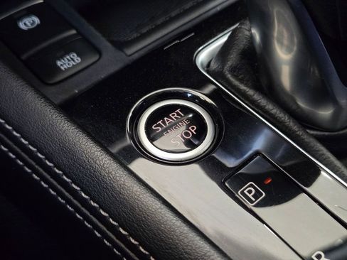 Used 2024 Nissan Kicks SR image 19