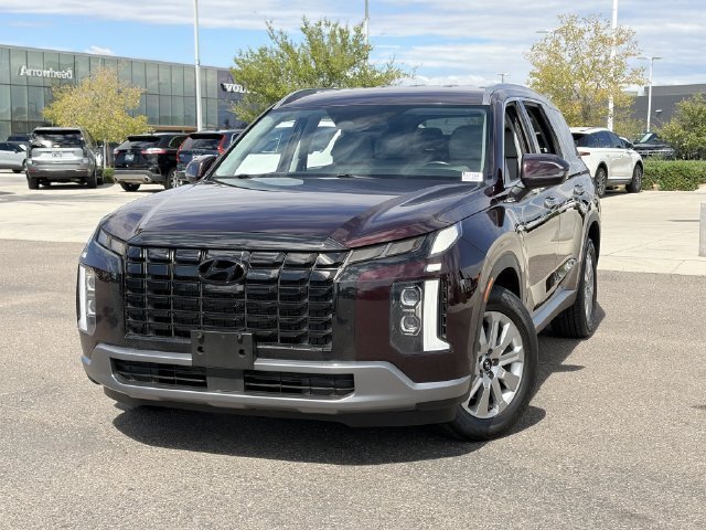 Used 2024 Hyundai Palisade SEL FWD image 3