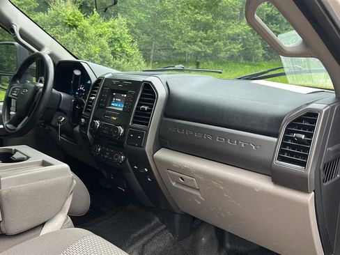 Used 2018 Ford F250 XLT w/ XLT Value Package AWD/4WD image 55