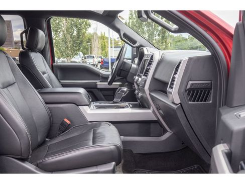 Used 2019 Ford F150 Lariat w/ Equipment Group 502A Luxury AWD/4WD image 11