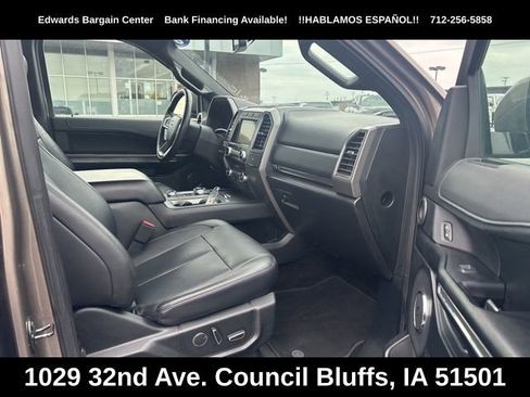 Used 2018 Ford Expedition XLT w/ Equipment Group 202A AWD/4WD image 10
