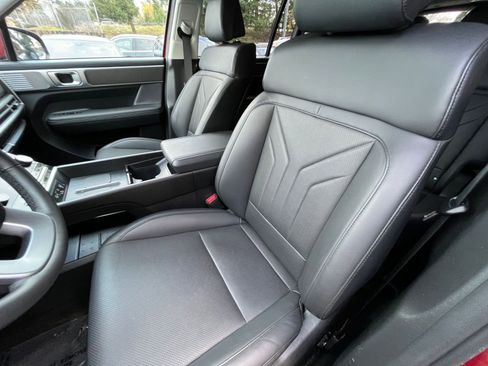 Used 2025 Hyundai Santa Fe SEL AWD/4WD image 39