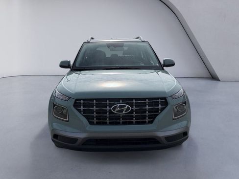 Used 2025 Hyundai Venue SEL image 8