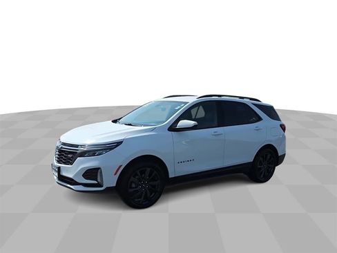 Certified 2023 Chevrolet Equinox RS w/ LPO, Floor Liner Package image 4