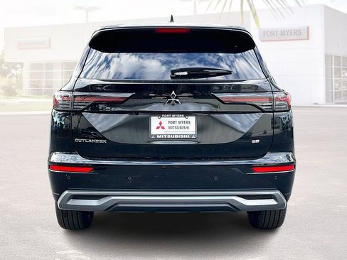 New 2026 Mitsubishi Outlander SE FWD image 4