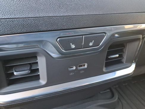 Used 2026 GMC Sierra 1500 Denali AWD/4WD image 15