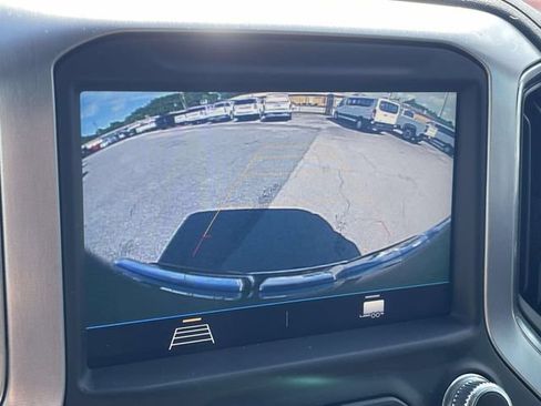 Used 2022 GMC Sierra 1500 SLE RWD image 18