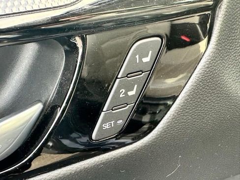 Used 2024 Honda CR-V EX-L image 10