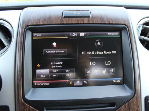 Used 2014 Ford F150 Lariat w/ Equipment Group 502A Luxury AWD/4WD image 8