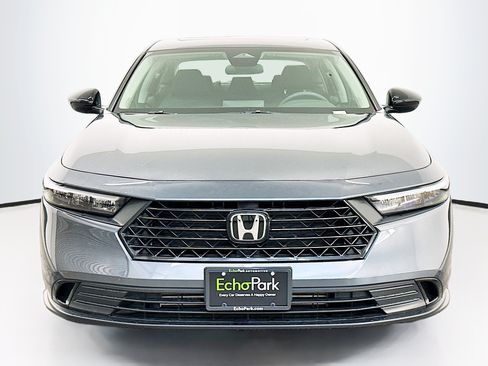 Used 2025 Honda Accord SE image 2