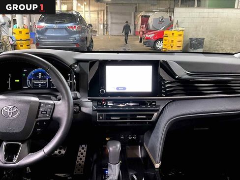 Used 2025 Toyota Camry SE w/ Convenience Package AWD/4WD image 7