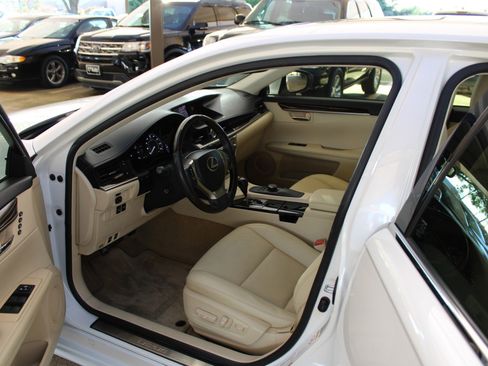 Used 2014 Lexus ES 350 image 10