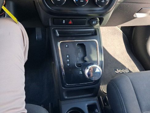 Used 2013 Jeep Compass Sport FWD image 17