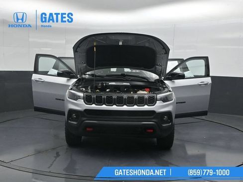 Used 2024 Jeep Compass Trailhawk AWD/4WD image 56