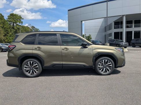 New 2026 Subaru Forester Touring AWD/4WD image 3