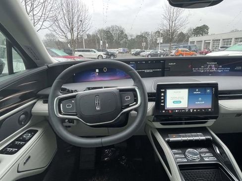 New 2026 Lincoln Nautilus Reserve w/ Jet Appearance Package image 6