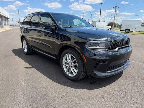 Used 2024 Dodge Durango GT RWD image 3