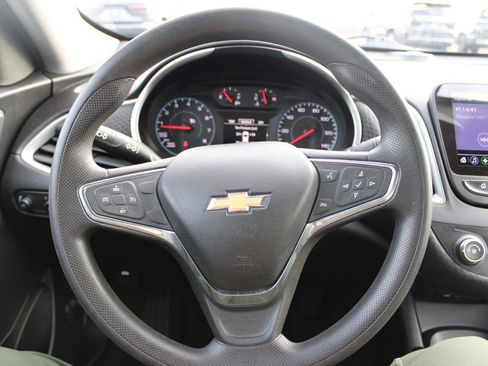 Used 2020 Chevrolet Malibu LS image 32