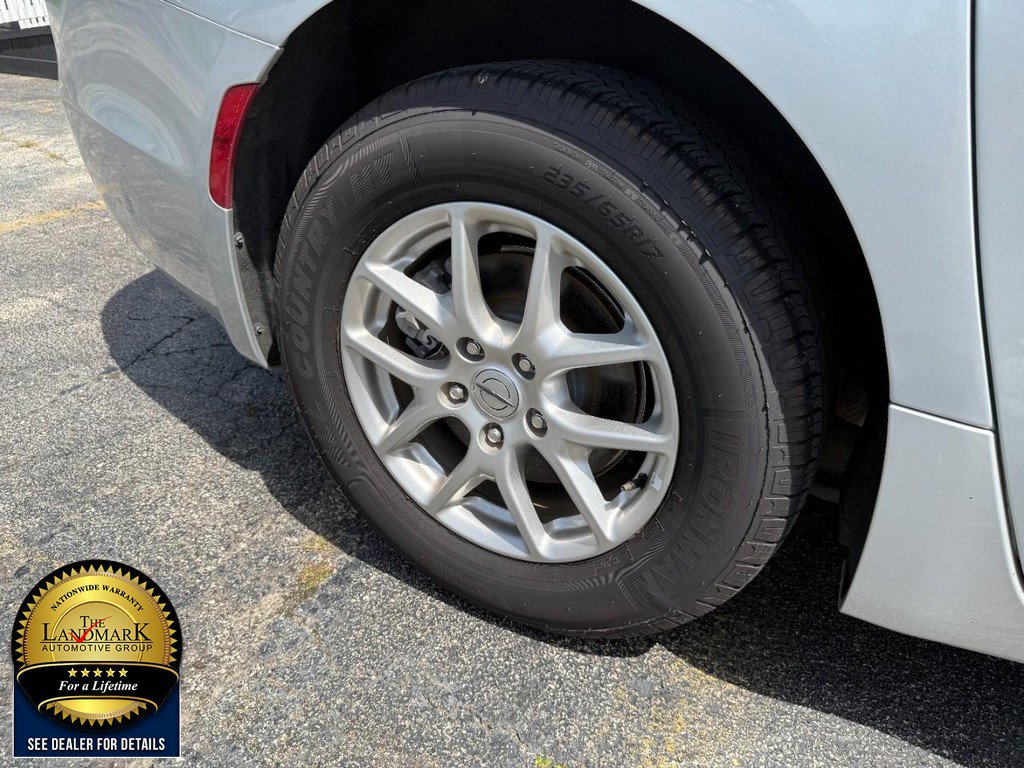 Used 2024 Chrysler Pacifica Touring-L FWD image 22