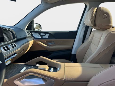 New 2026 Mercedes-Benz GLS 450 4MATIC image 26