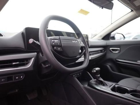 Certified 2025 Kia K4 LXS image 19