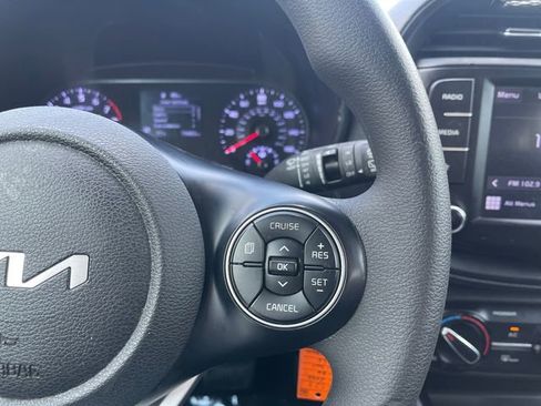 Used 2022 Kia Soul LX image 20