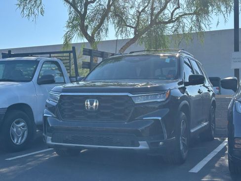 Used 2024 Honda Pilot EX-L image 2